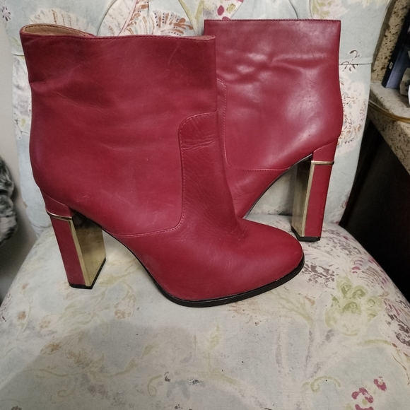 Calvin Klein Red Booties - Picture 1 of 7